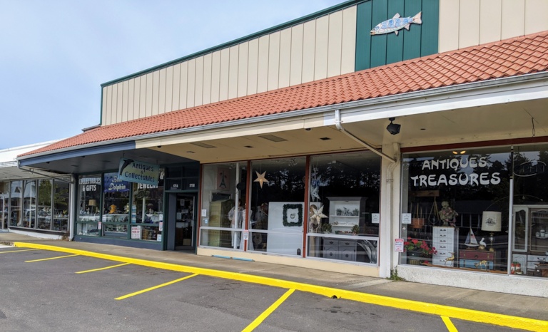 Blue Dolphin Antiques & Collectables