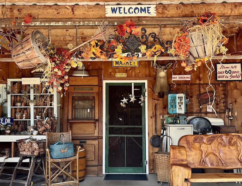 Wade Creek Vintage Marketplace